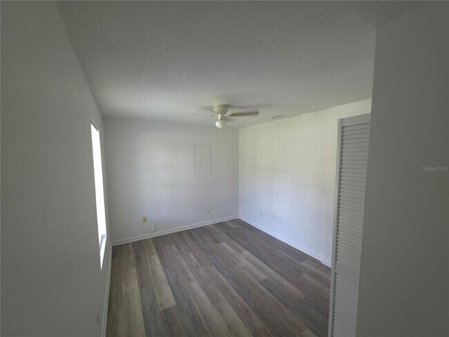 Building Photo - 8413 Barrett Pl