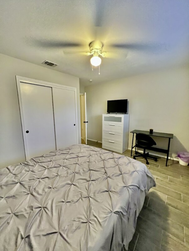 Building Photo - 550 Westoak