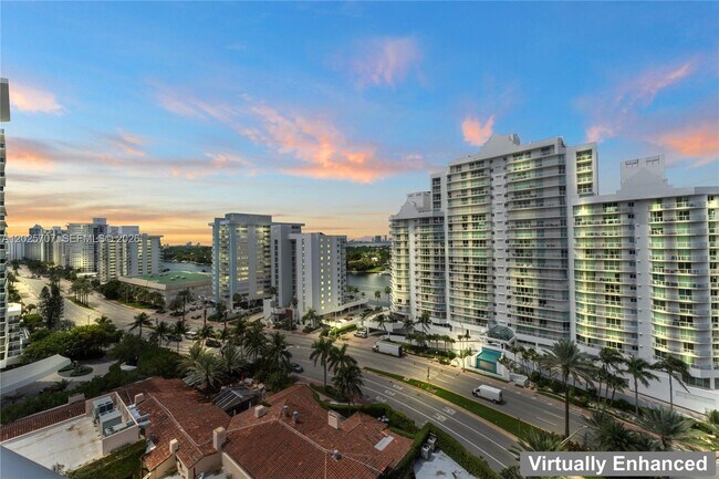 Building Photo - 5959 Collins Ave
