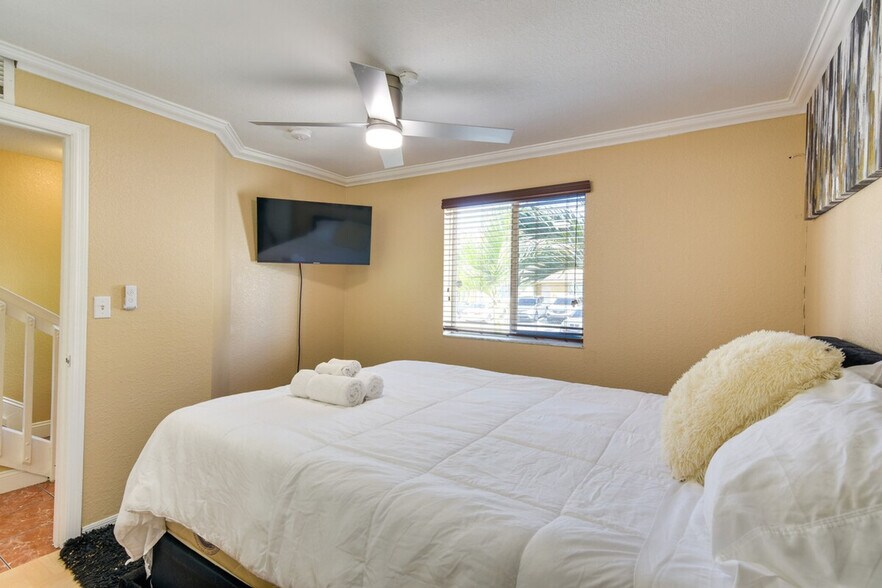 Building Photo - 2222 NW 135th Terrace