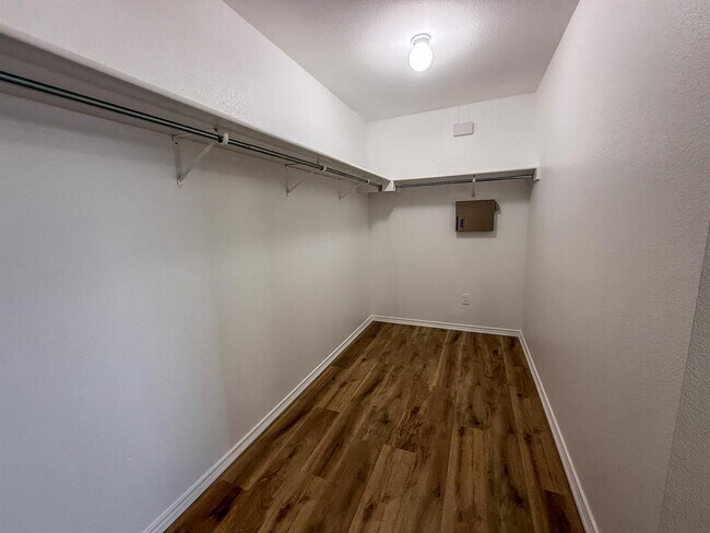 Building Photo - 1148 Apollo Cir