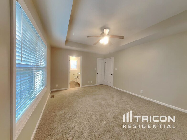 Building Photo - 1517 Reasons Drive