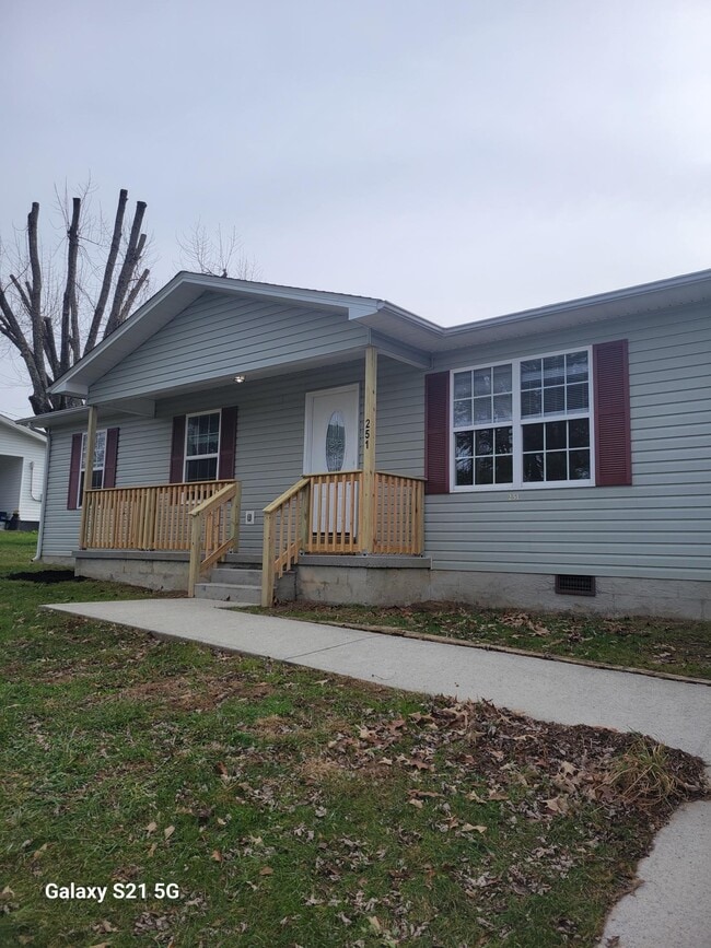 Primary Photo - 251 Myrtle Ave