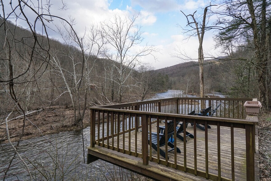 Building Photo - 72 Faulkner Rd