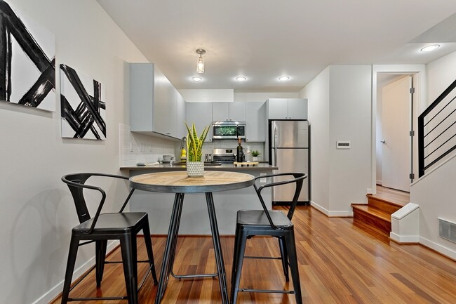 Building Photo - 1126 29th Ave S