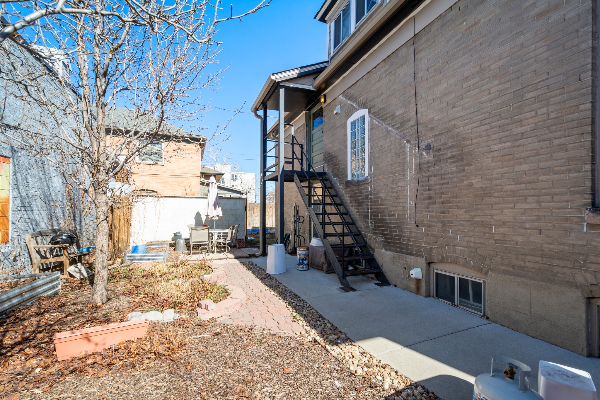 Building Photo - 2615 E 12th Ave