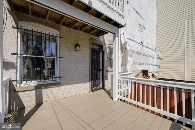 Building Photo - 1123 7th St NE