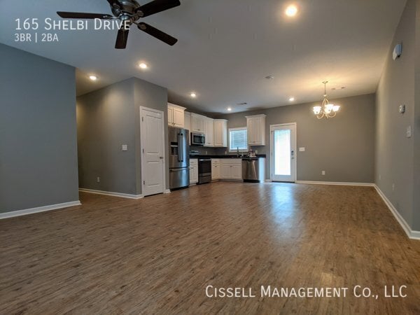 Building Photo - 165 N Shelbi Dr