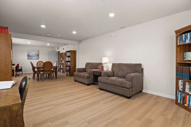 Building Photo - 260 Spanish Moss Cir