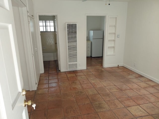 Building Photo - 626 Rose Ave