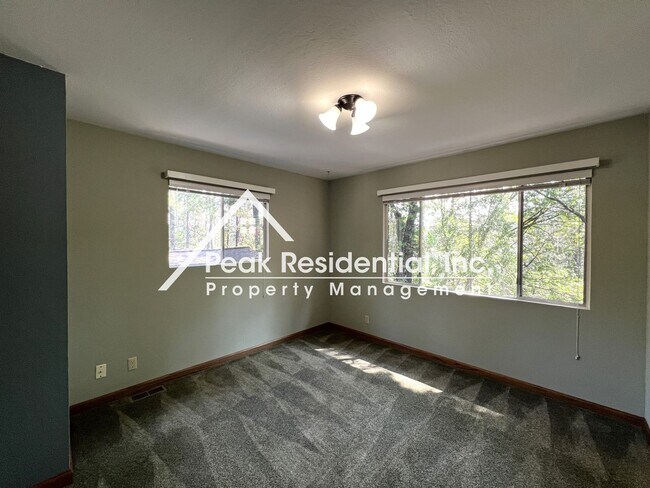 Building Photo - Wonderful 4bd/3ba Home-Must See!