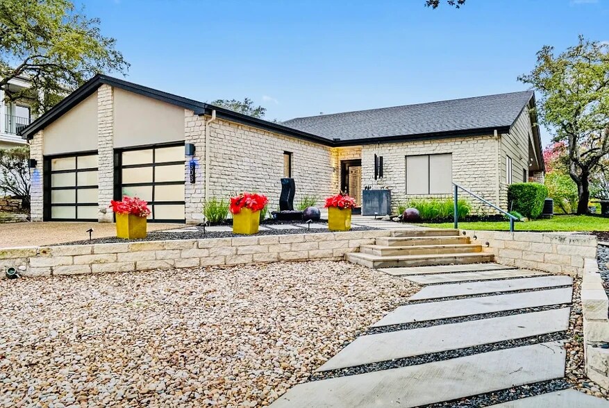 Building Photo - 303 Golf Crest Ln