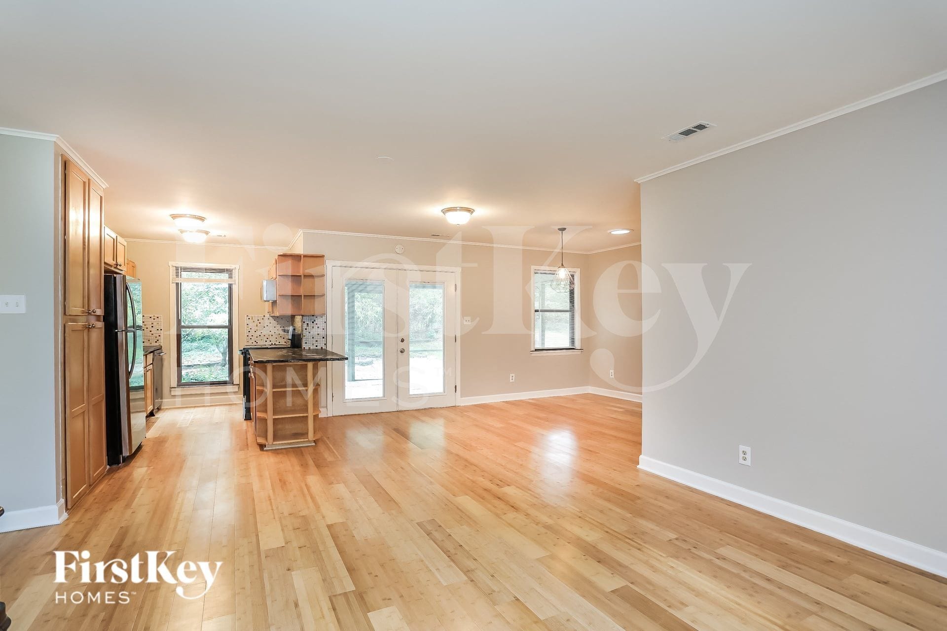 Building Photo - 104 Solway Ct