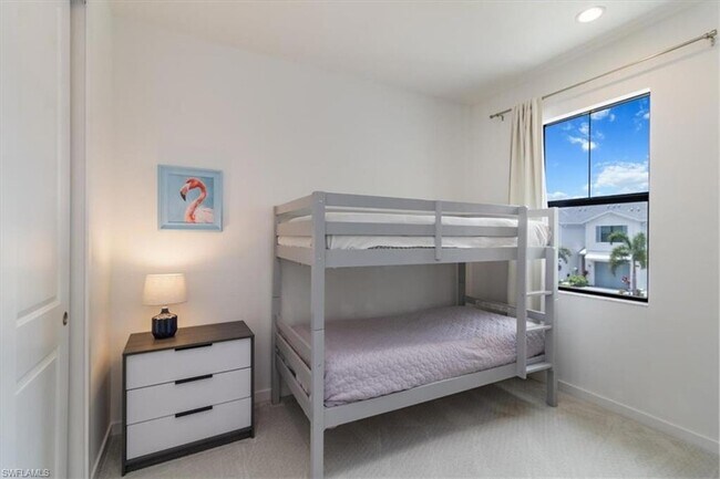 Building Photo - 13021 Pembroke Dr