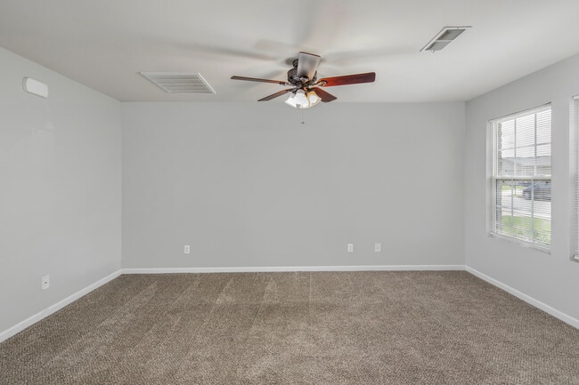 Building Photo - 137 David Barnes Dr