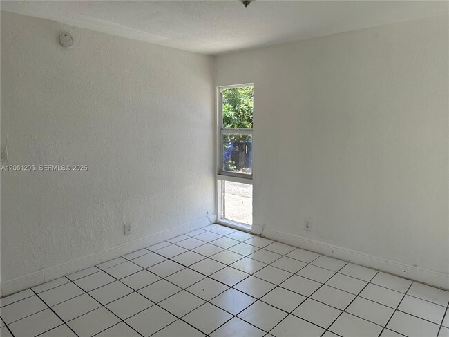 Building Photo - 797 NW 13th St
