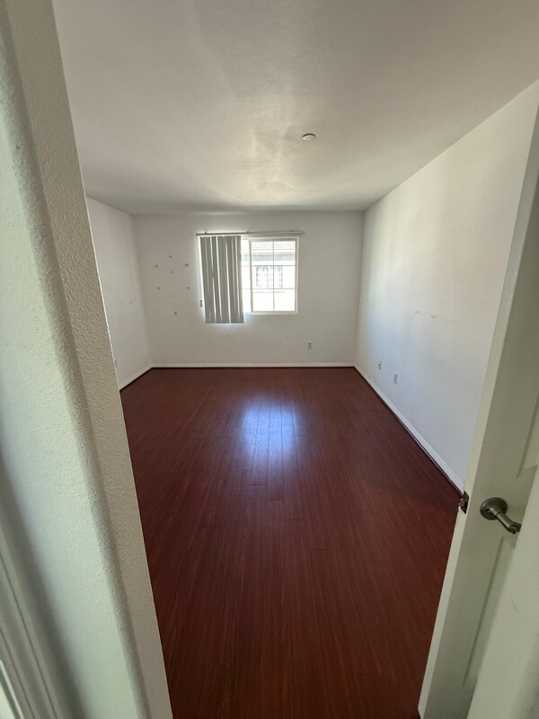 Building Photo - 9635 Woodman Ave