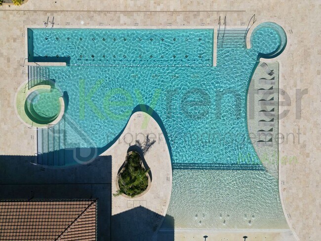 Building Photo - 4708 Ensenada Ave