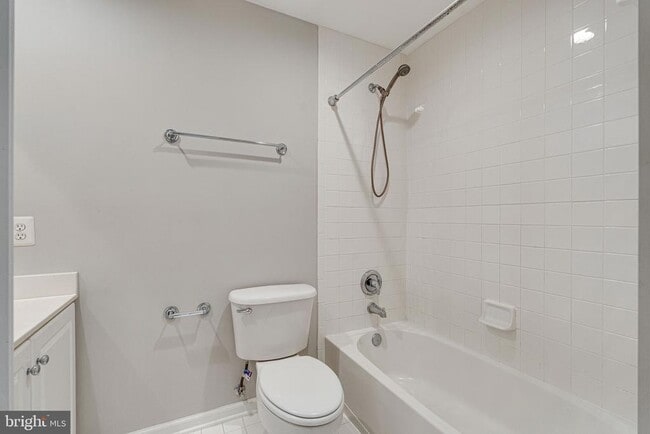 Building Photo - 8872 Ashgrove House Ln