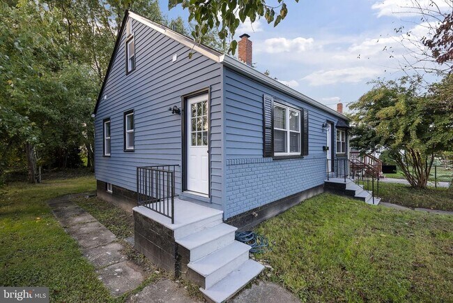 Building Photo - 821 S Woodlynn Rd
