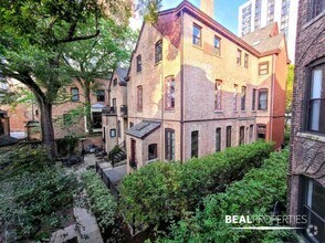 Building Photo - 2 bedroom in CHICAGO IL 60610