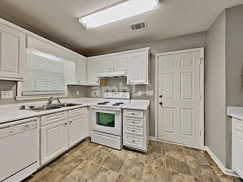 Building Photo - 479 Shoal Ct