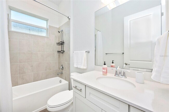 Building Photo - 17662 Santorini Ct