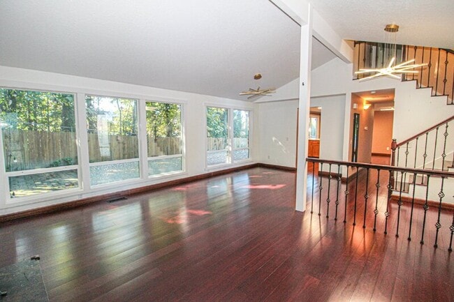 Building Photo - 17630 17th Dr SE