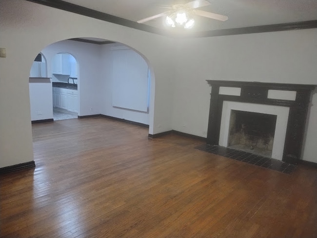 Building Photo - 1239 Harlandale Ave