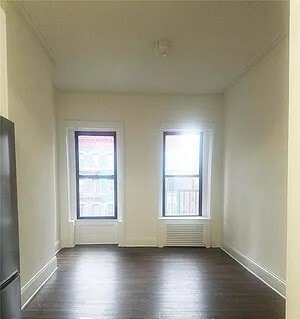Building Photo - 1570 3rd Ave