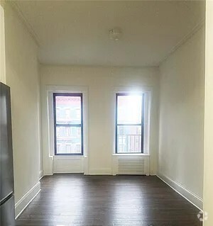 Building Photo - 1570 3rd Ave