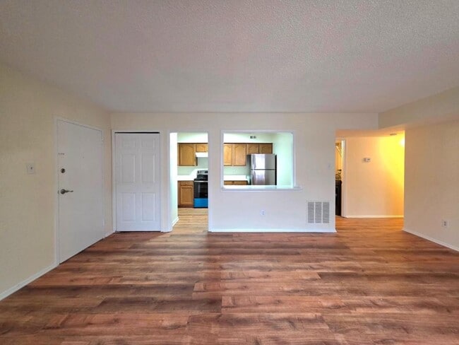 Building Photo - 3808 Laramie Pl