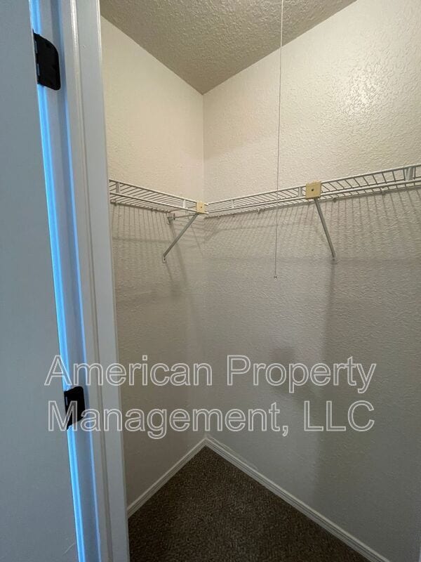 Building Photo - 13142 E 44th St