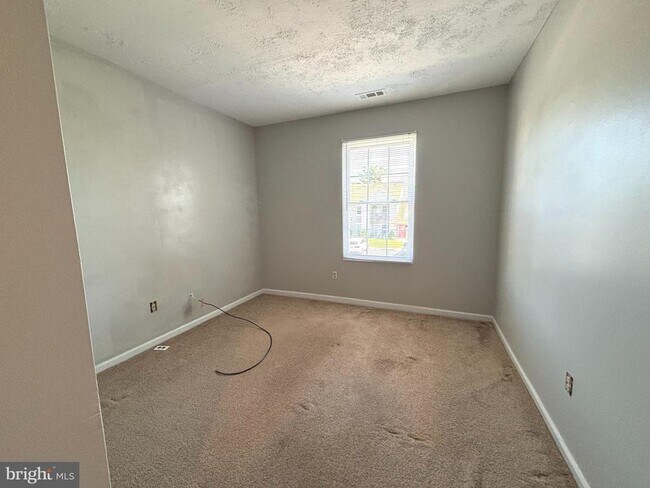 Building Photo - 2502 Thistledown Ct
