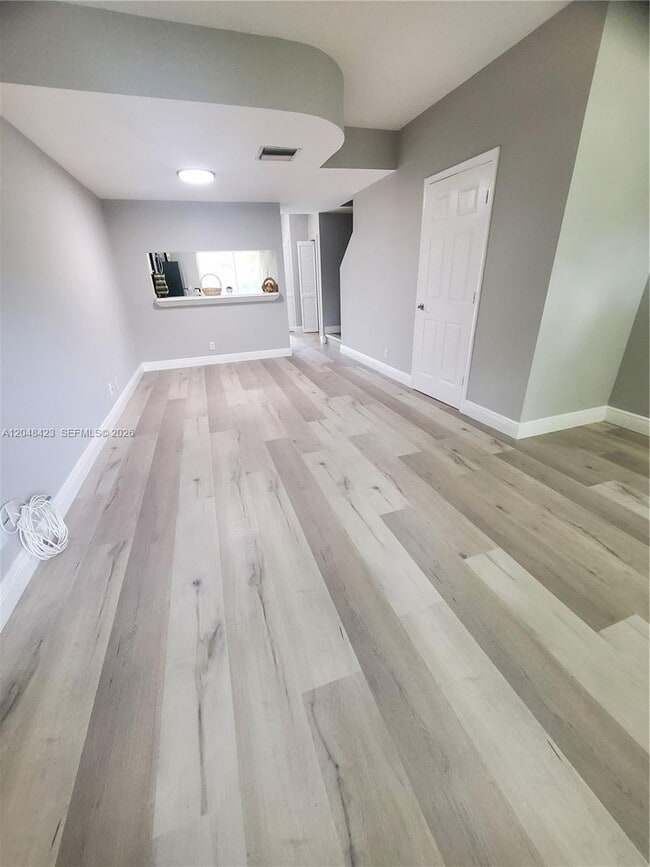 Building Photo - 7858 Dixie Beach Cir