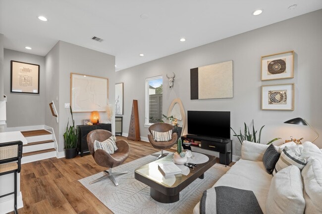 Building Photo - 5903 Wheatley Holw Ln