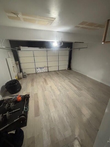 Building Photo - 845 NE 109th Ct