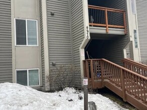 Building Photo - Coming Available in February - Great ground floor condo in East Anchorage