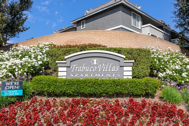 Building Photo - Trabuco Villas