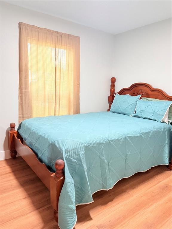 Building Photo - 2130 Redleaf Dr