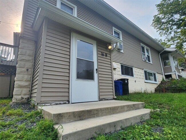 Primary Photo - 16 Ardmore St