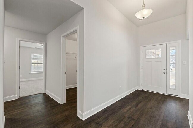 Building Photo - 9102 Eagle Trce Dr SE