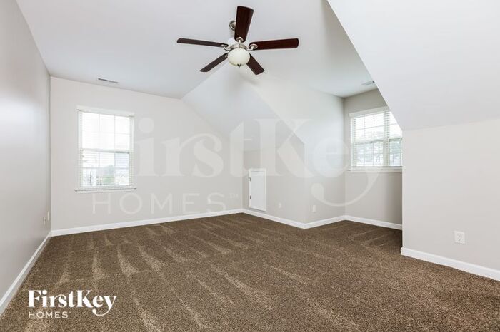 Building Photo - 63 Sugarfield Ln