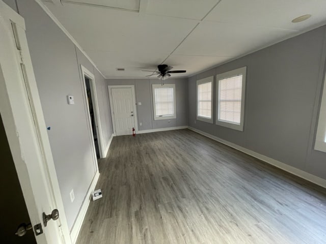 Large Living Room 12' x 24' - 520 Stimson St