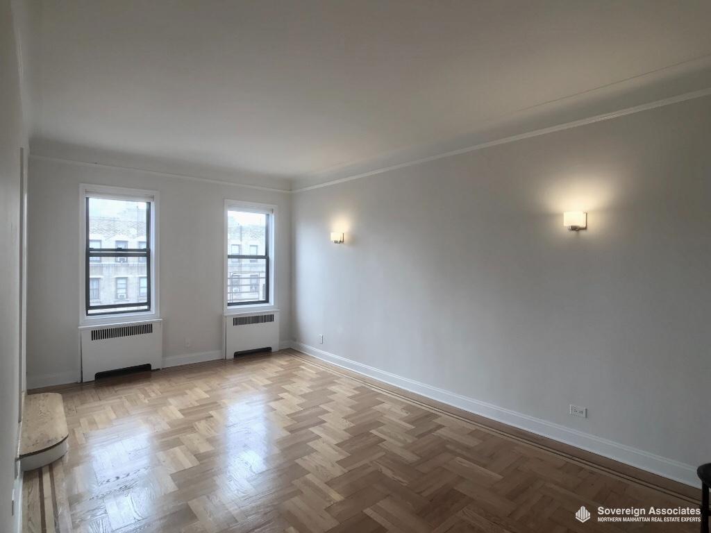 Building Photo - 615 W 172nd St