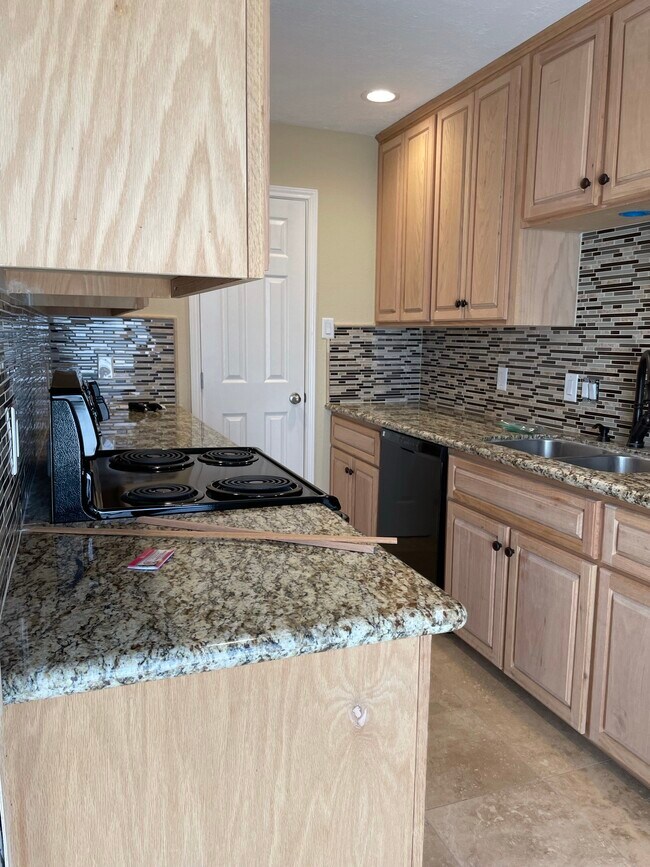 Building Photo - 6831 Wellwood Ct