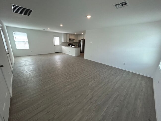 Building Photo - *MOVE IN SPECIAL* 3BD/2BA with Washer/Dryer Included – Fenced Yard, Garage & Community Pool!