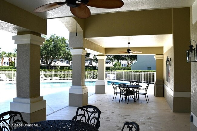 Building Photo - 530 Steeplechase Ln