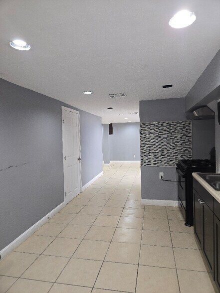 Building Photo - 4143 Taylor Blvd