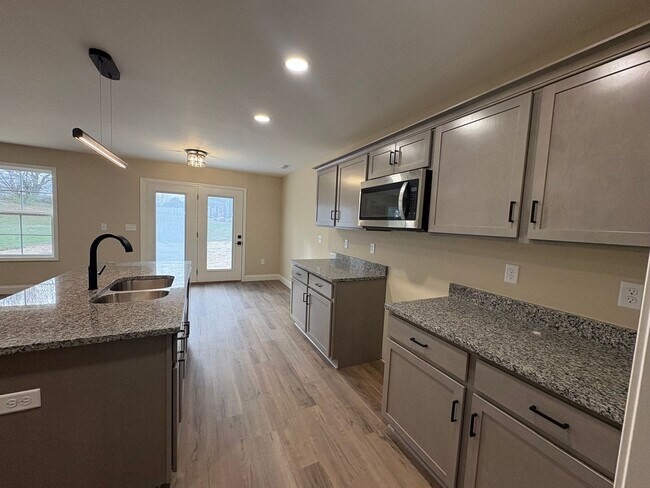 Building Photo - For Rent